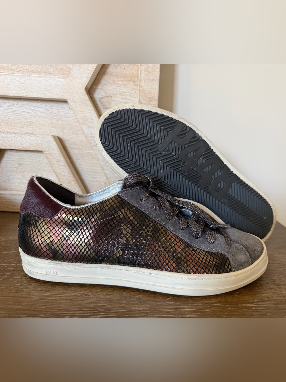 P448 woman’s John sneaker Silver Gray & plum Size-39-8.5-9